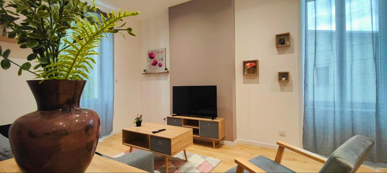 Appartements A Theme Клермон-Ферран Экстерьер фото